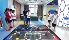 环绕五子棋落子策略展开热